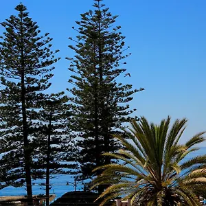 Elandra Hotel